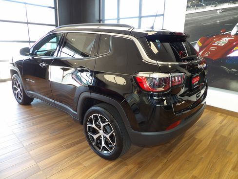 Used 2024 Jeep Compass Limited AWD/4WD image 8