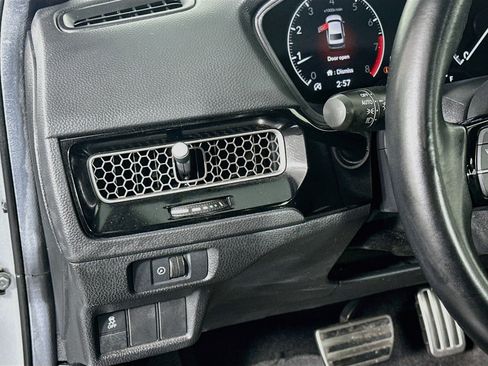 Used 2025 Honda Civic Sport image 17