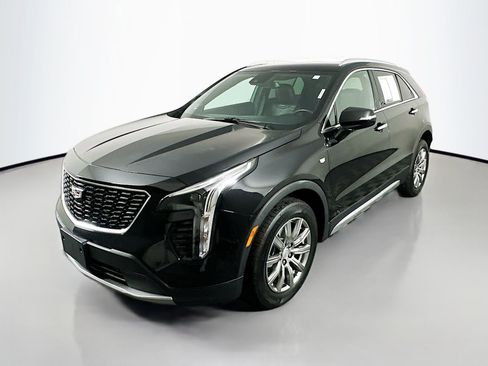 Used 2022 Cadillac XT4 Premium Luxury w/ Driver Awareness Package AWD/4WD image 3