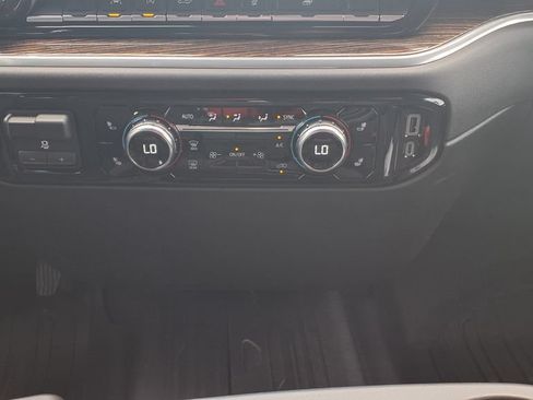 Used 2026 GMC Sierra 1500 Elevation w/ Elevation Select Package AWD/4WD image 19