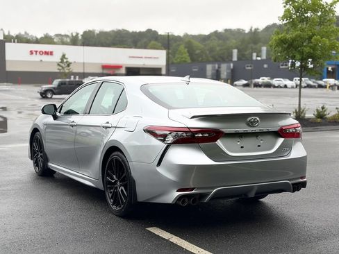 Used 2024 Toyota Camry XSE FWD image 4