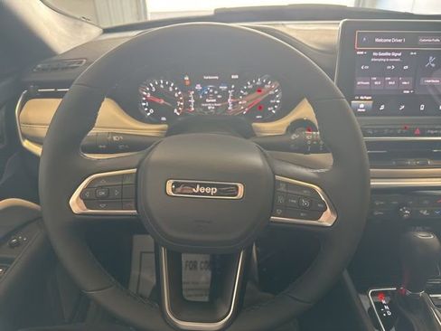 New 2025 Jeep Compass Limited w/ Sun & Sound Group image 16