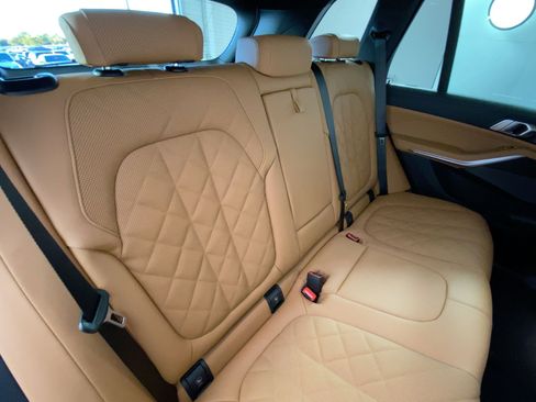 Used 2026 BMW X5 sDrive40i w/ Premium Package image 31