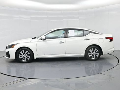 Used 2023 Nissan Altima 2.5 S FWD image 31