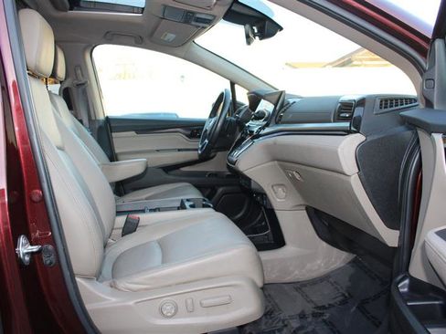Used 2021 Honda Odyssey Touring image 11
