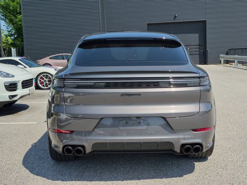 Certified 2026 Porsche Cayenne Coupe AWD/4WD image 9