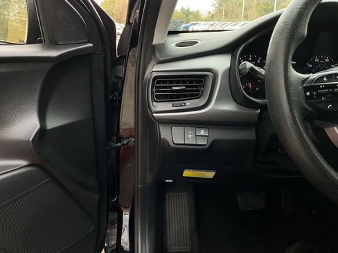 Used 2022 Kia Rio LX image 24