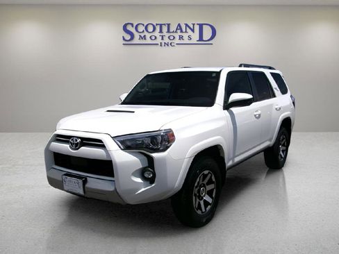 Used 2024 Toyota 4Runner TRD Off-Road image 2