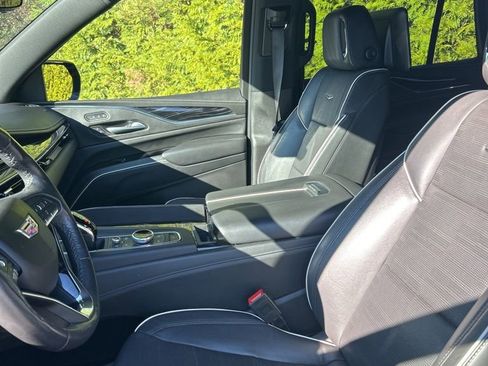 Used 2023 Cadillac Escalade Sport image 22