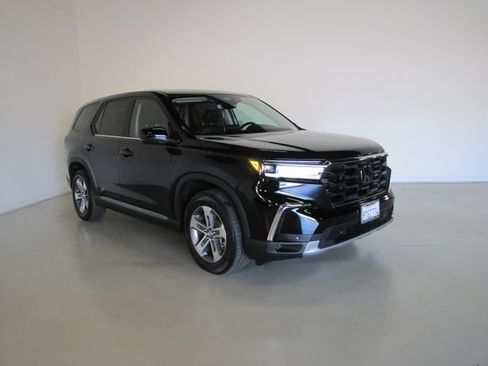 Certified 2025 Honda Pilot EX-L image 3