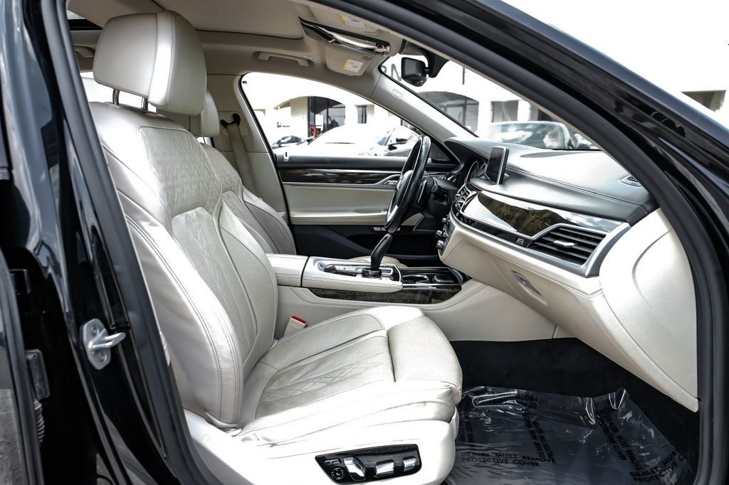 Used 2018 BMW 740i RWD image 30