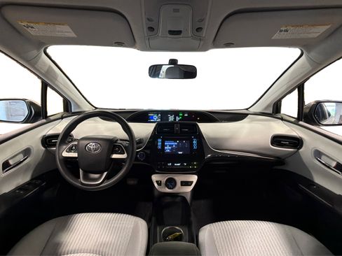 Used 2016 Toyota Prius Two FWD image 38