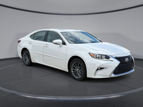 Used 2018 Lexus ES 350 w/ Premier Package FWD image 12