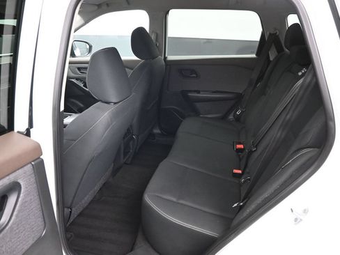 Used 2023 Nissan Rogue S FWD image 10