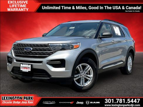 Used 2023 Ford Explorer XLT AWD/4WD image 3