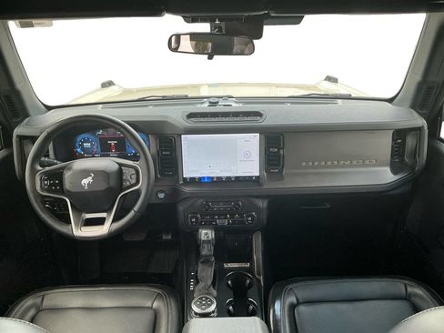 Used 2025 Ford Bronco Badlands w/ Sasquatch Package AWD/4WD image 17