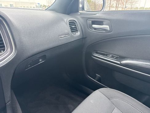 Used 2017 Dodge Charger SE image 24