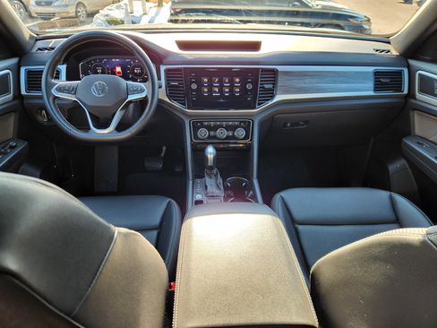 Used 2023 Volkswagen Atlas Cross Sport SE image 8