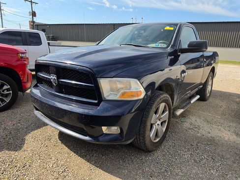 Used 2012 RAM 1500 Express RWD image 1