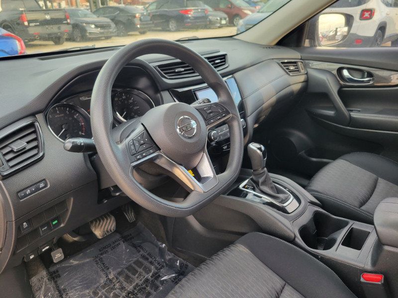 Used 2017 Nissan Rogue S FWD image 19
