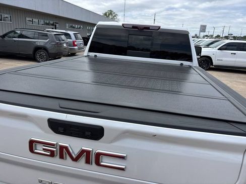 Used 2022 GMC Sierra 2500 Denali w/ Denali Ultimate Package AWD/4WD image 6