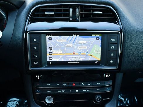 Used 2018 Jaguar F-PACE Prestige image 49