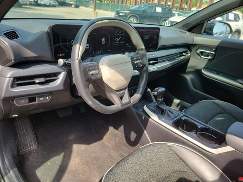 Used 2025 Kia K4 GT-Line w/ GT-Line Sunroof Package FWD image 8