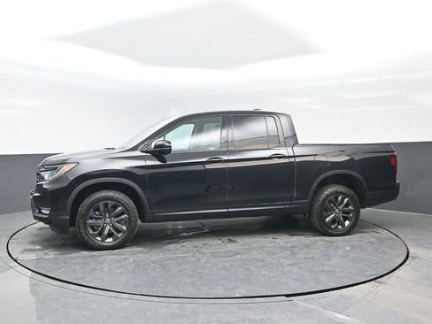 Used 2024 Honda Ridgeline Sport image 4