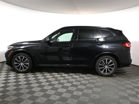 Used 2022 BMW X5 xDrive40i w/ M Sport Package AWD/4WD image 2