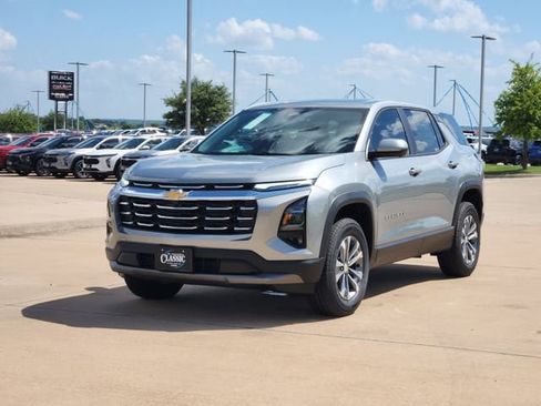New 2026 Chevrolet Equinox LT w/ Safety and Technology Package FWD image 3