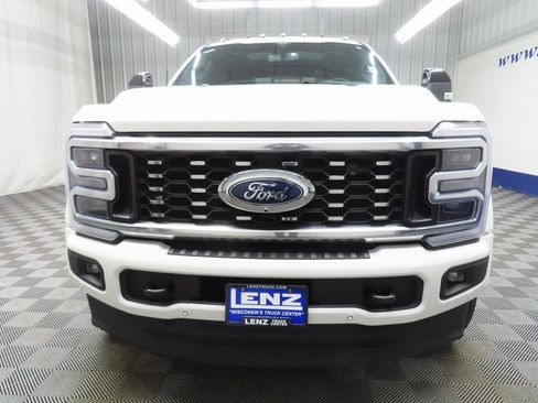 Used 2025 Ford F450 Platinum w/ FX4 Off-Road Package image 42