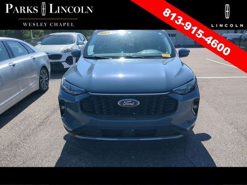 Used 2023 Ford Escape Platinum w/ Premium Technology Package AWD/4WD image 3
