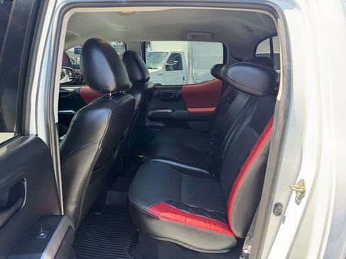 Used 2017 Toyota Tacoma SR5 w/ Tow Package AWD/4WD image 13