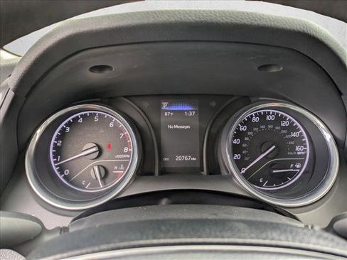 Certified 2020 Toyota Camry LE image 10