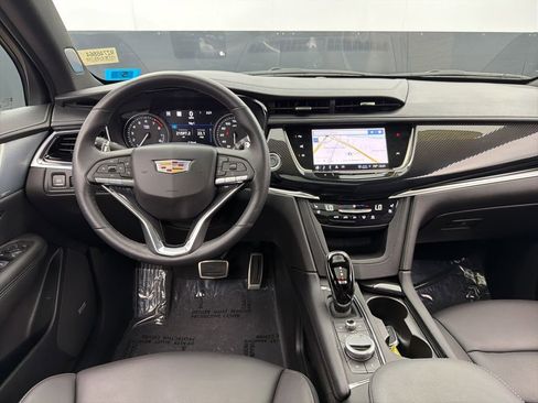 Used 2024 Cadillac XT6 Sport w/ Technology Package AWD/4WD image 7