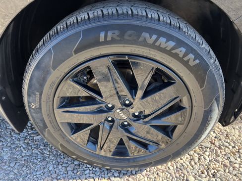 Used 2022 Kia Sorento EX image 14