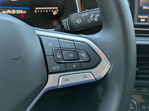 Used 2024 Volkswagen Jetta SE w/ Panoramic Sunroof Package FWD image 17