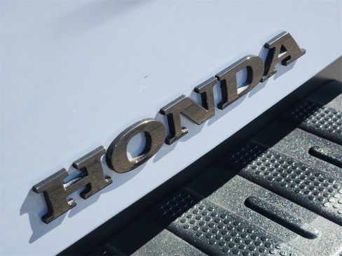 Used 2025 Honda Ridgeline Black Edition image 8