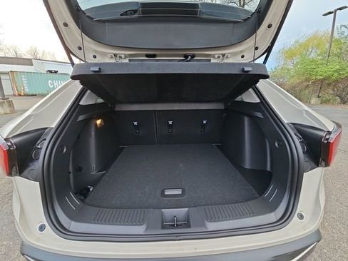 New 2026 Chevrolet Trax ACTIV w/ Sunroof Package FWD image 27