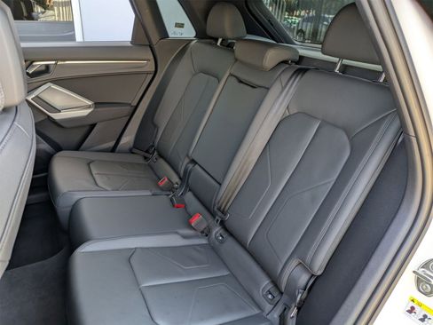 Used 2022 Audi Q3 2.0T Premium w/ Convenience Package image 31