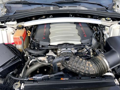Used 2019 Chevrolet Camaro SS RWD image 29