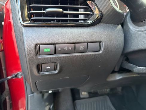 Used 2022 Nissan Sentra SR w/ Electronics Package image 10