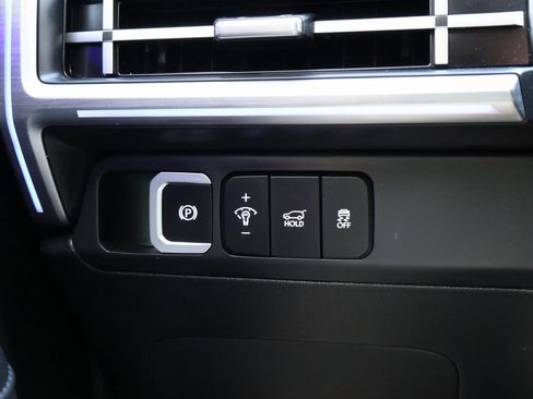 Used 2024 Hyundai Santa Fe Limited image 34