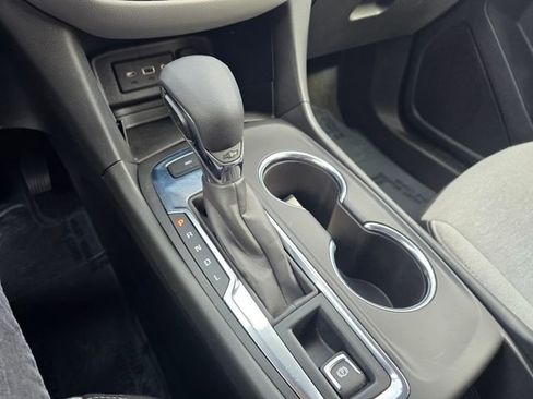 Used 2023 Chevrolet Equinox LT image 34