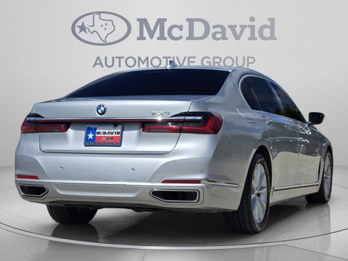 Used 2020 BMW 740i w/ Premium Package RWD image 6