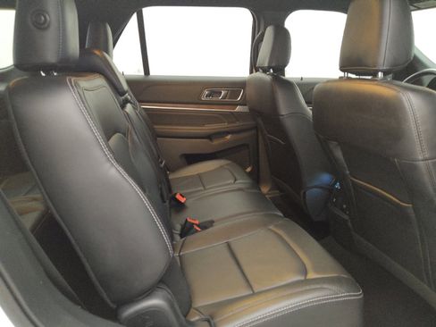 Used 2019 Ford Explorer Limited w/ Class III Trailer Tow Package image 19