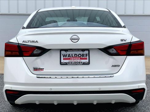 Used 2023 Nissan Altima 2.5 SV AWD/4WD image 5