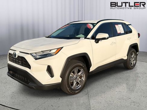 Certified 2024 Toyota RAV4 XLE AWD/4WD image 1