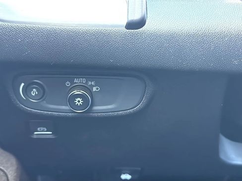 Used 2018 GMC Terrain SLE image 15