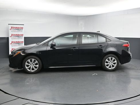 Used 2024 Toyota Corolla LE image 5